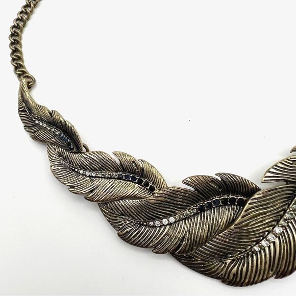 Jewel Mint Signed Antiqued Gold Tone Feather Necklace With Ombre Rhinestones 16” - Picture 7 of 12